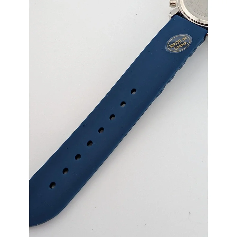 Women's Quartz Watch‎ 36mm Silver Case Navy Blue Silicone Band- New Battery